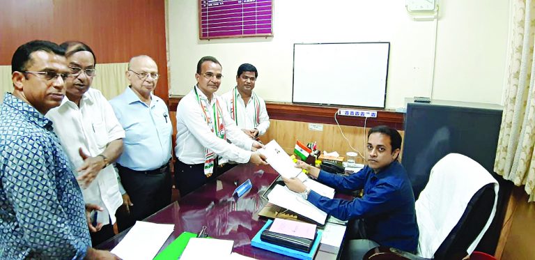 बाबूश, वाल्मिकी यांचे उमेदवारी अर्ज दाखल