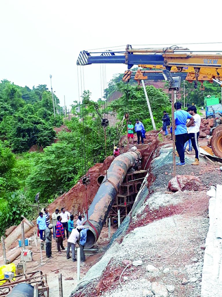 काम युद्धपातळीवर, आज उशिरा पाणीपुरवठा