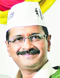 केजरीवालांकडून काळ्या पैशांचा वापर