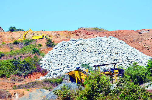 लवादाचा आदेश धुडकावून विर्डी धरणाचे काम चालूच