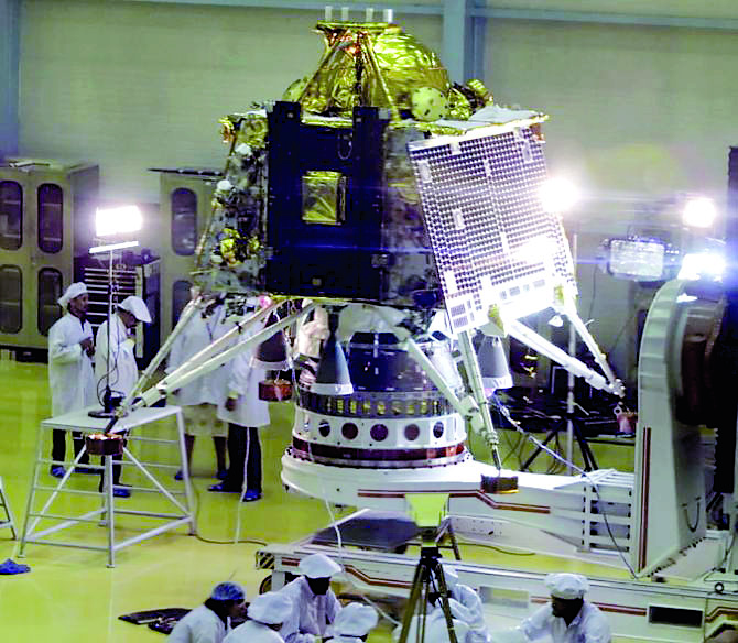 ‘चांद्रयान-२’ १५ जुलैच्या पहाटे झेपावणार
