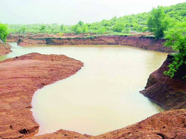 पेडण्यातील ३७ चिरे खाणींना नोटिसा