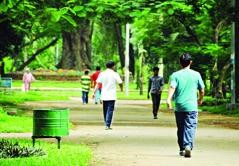 चाला नि आरोग्य कमवा