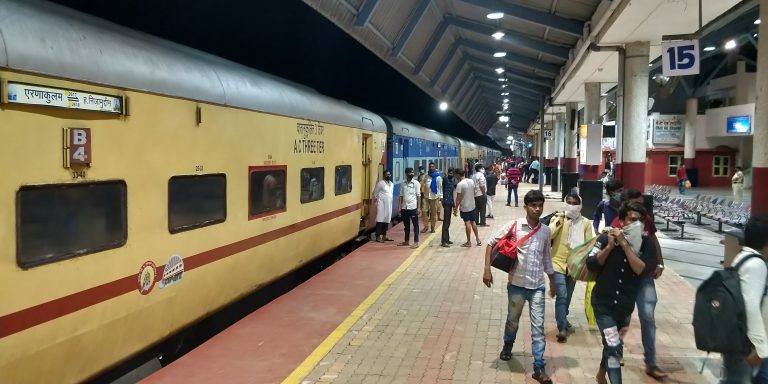 चार महिन्यांनंतर वास्कोहून गोवा एक्स्प्रेस दिल्लीला रवाना